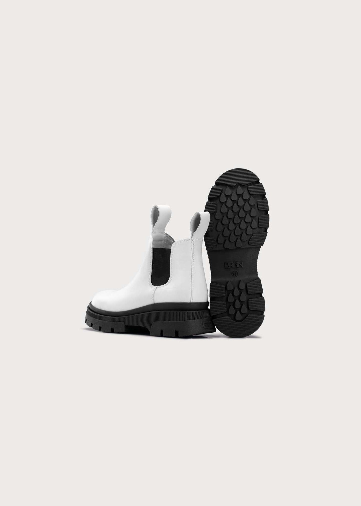 BRGN Low Chelsea Boot Shoes 015 Cream