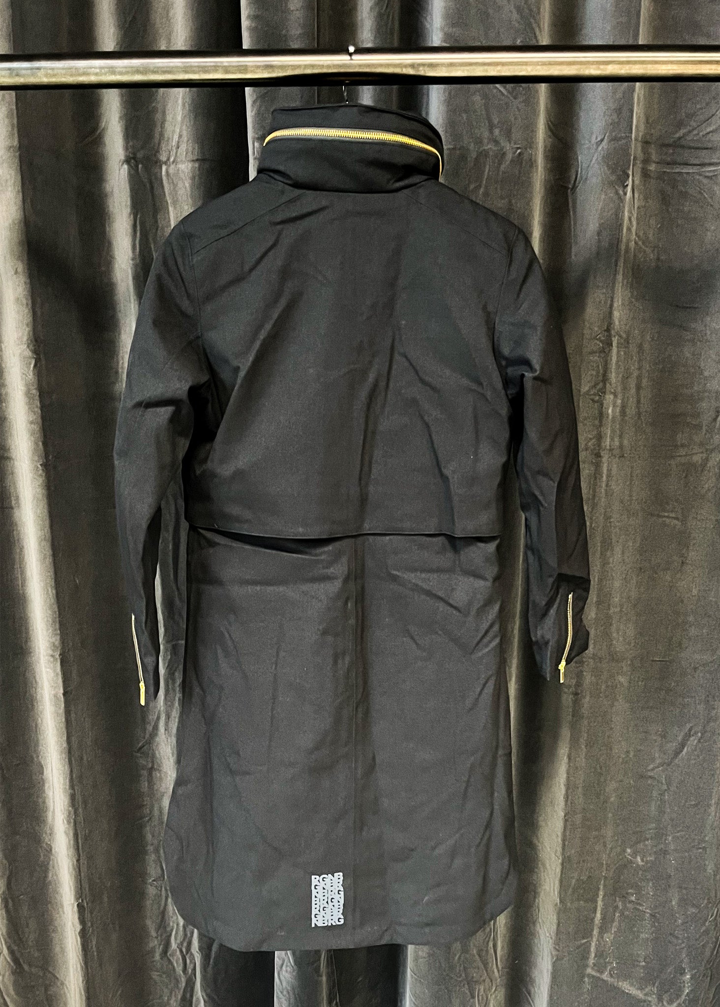 BRGN Second Hand - Regn New Black - XS